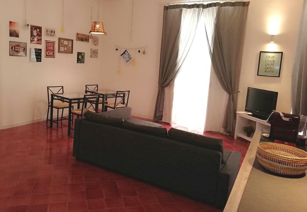 B&B Vicolo Stretto 살레르노 외부 사진