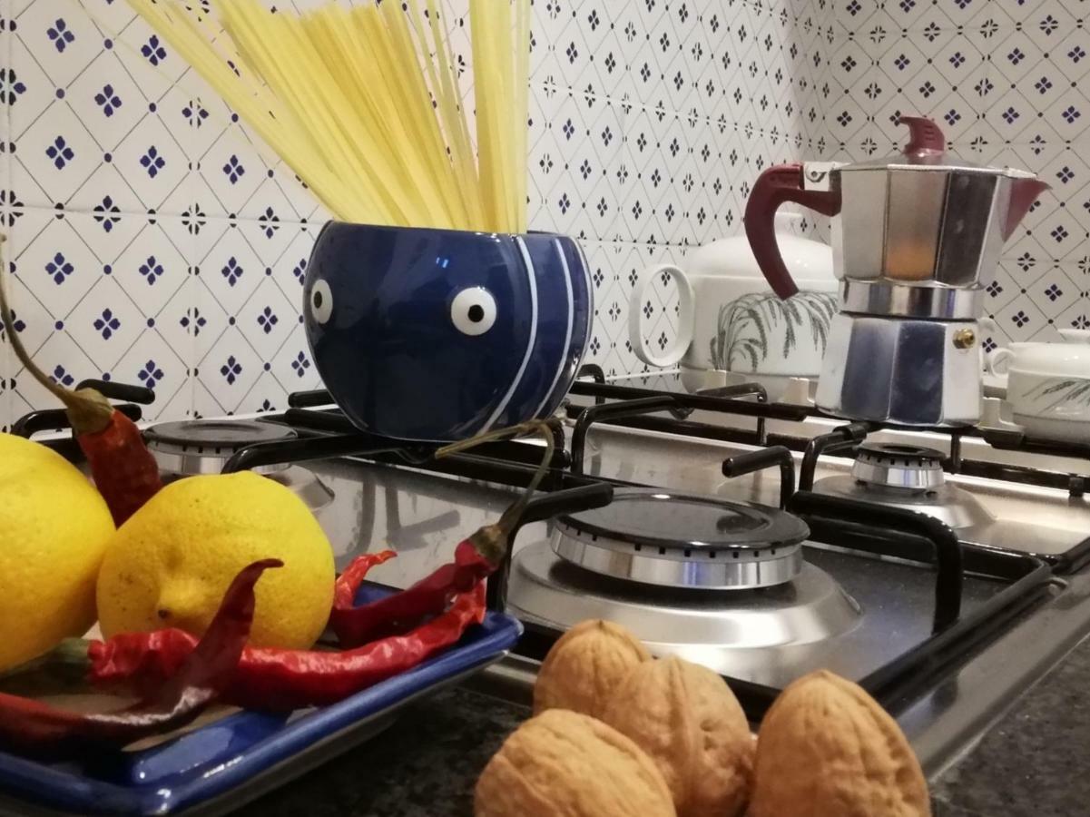 B&B Vicolo Stretto 살레르노 외부 사진