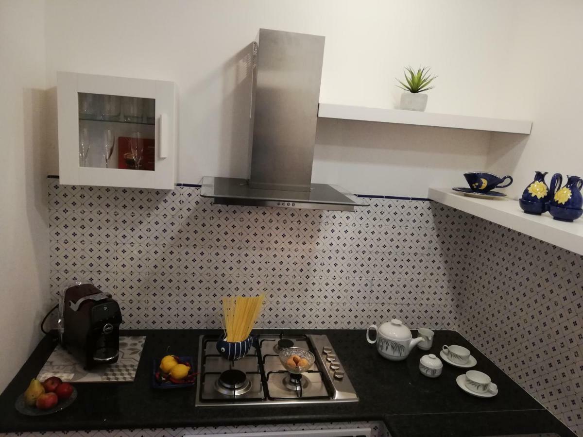 B&B Vicolo Stretto 살레르노 외부 사진