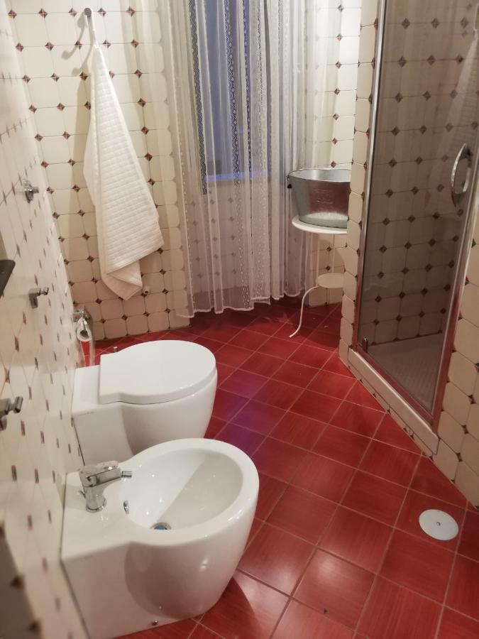 B&B Vicolo Stretto 살레르노 외부 사진
