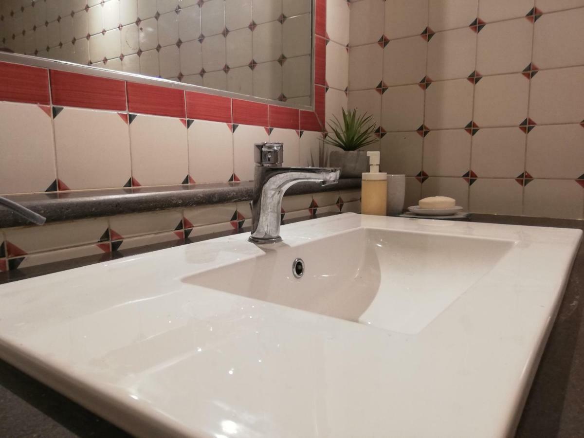 B&B Vicolo Stretto 살레르노 외부 사진