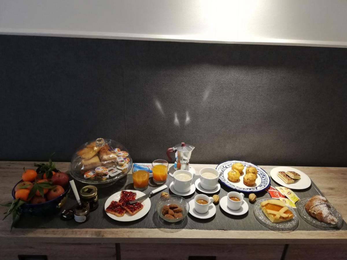 B&B Vicolo Stretto 살레르노 외부 사진