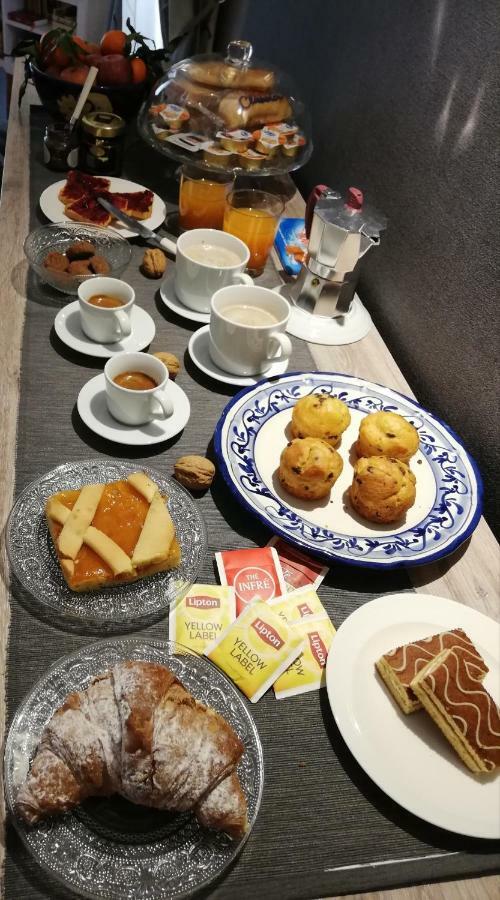 B&B Vicolo Stretto 살레르노 외부 사진